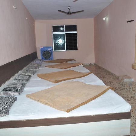 Hotel Parikalp Pachmarhī Kültér fotó