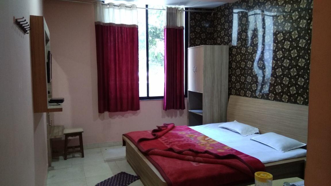 Hotel Parikalp Pachmarhī Kültér fotó