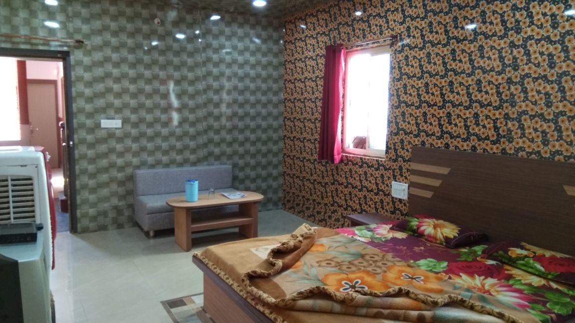 Hotel Parikalp Pachmarhī Kültér fotó